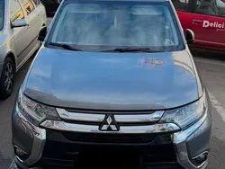 Gri Utilizat 2016 Mitsubishi Outlander SUV | 10.990 EUR (Preț OK)