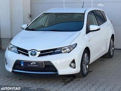 Culoarealb Utilizat 2014 Toyota Auris Hybrid Sol Hatchback | 11.699 EUR (Preț OK)