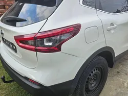 Alb Utilizat 2018 Nissan Qashqai N-Connecta SUV | 13.500 EUR (Puțin scump)