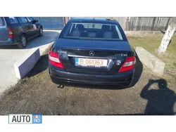 Negru Utilizat 2010 Mercedes C200 Cabrio | 9.300 EUR
