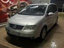 Utilizat 2005 VW Touran Monovolum | 1.300 EUR (Preț bun)