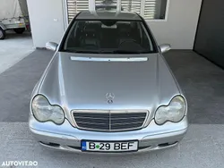 Culoaregri Utilizat 2004 Mercedes C200 Classic Berlinǎ | 3.990 EUR (Puțin scump)