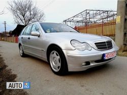 Gri Utilizat 2003 Mercedes C220 Break | 2.700 EUR