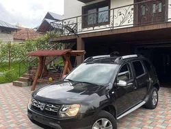 Negru Utilizat 2017 Dacia Duster Lauréate SUV | 7.650 EUR (Preț bun)