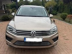 Culoarebej Utilizat 2015 VW Touareg SUV | 15.000 EUR (Preț OK)