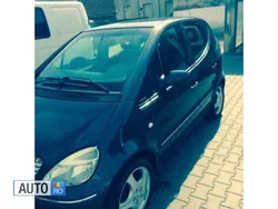 Albastru marin Utilizat 2001 Mercedes 190 Hatchback | 1.900 EUR