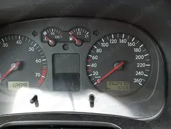Utilizat 2002 VW Golf Monovolum | 750 EUR (Super Preț)