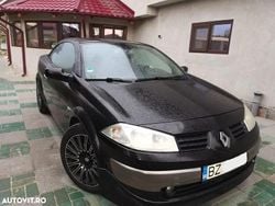 Culoarenegru Utilizat 2005 Renault Mégane Cabriolet Dynamique Cabrio | 2.450 EUR