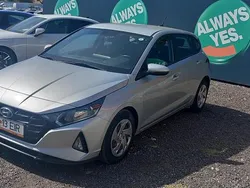 Alb Utilizat 2021 Hyundai i20 Classic Hatchback | 9.450 EUR (Preț bun)