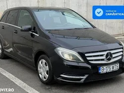 Negru Utilizat 2012 Mercedes B180 Monovolum | 6.490 EUR