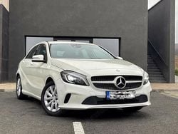 Alb Utilizat 2016 Mercedes A180 Hatchback | 13.500 EUR (Super Preț)