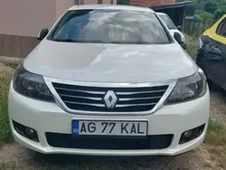 Utilizat 2013 Renault Latitude Berlinǎ | 5.500 EUR