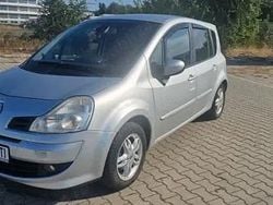 Argintiu Utilizat 2011 Renault Grand Modus Monovolum | 4.050 EUR