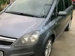 Gri Utilizat 2007 Opel Zafira Monovolum | 1.900 EUR (Preț bun)