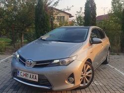 Gri Utilizat 2013 Toyota Auris Hybrid Hatchback | 9.850 EUR (Preț OK)