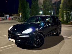 Culoarenegru Utilizat 2011 Porsche Cayenne SUV | 12.900 EUR