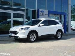 Alb Utilizat 2022 Ford Kuga SUV | 21.139 EUR (Puțin scump)