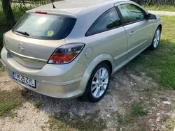 Utilizat 2005 Opel Astra GTC Coupe | 3.500 EUR