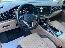 Culoaregri Utilizat 2022 VW Touareg Elegance SUV | 42.950 EUR (Super Preț)