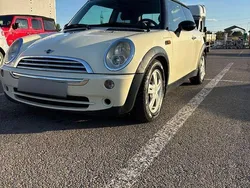 Culoarealb Utilizat 2006 Mini Cooper Coupé Coupe | 4.950 EUR