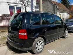 Negru Utilizat 2005 VW Touran Monovolum | 2.000 EUR (Preț bun)