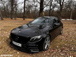 Negru Utilizat 2019 Mercedes E220 AMG line Berlinǎ | 27.500 EUR (Preț OK)
