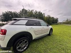 Culoarealb Utilizat 2015 Citroën C4 Cactus Feel Hatchback | 6.400 EUR (Preț bun)