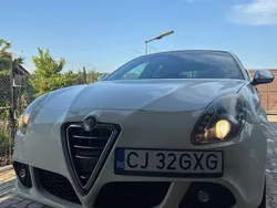 Alb Utilizat 2011 Alfa Romeo Giulietta Hatchback | 5.800 EUR (Puțin scump)