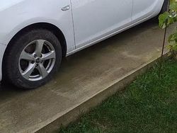 Alb Utilizat 2011 Opel Astra Berlinǎ | 2.000 EUR