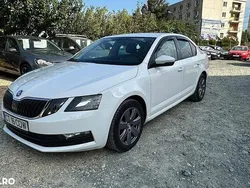 Alb Utilizat 2018 Skoda Octavia Ambition Berlinǎ | 9.250 EUR (Super Preț)