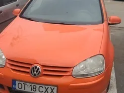 Portocaliu Utilizat 2006 VW Golf V Hatchback | 2.100 EUR (Preț OK)