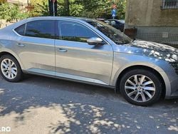 Culoaregri Utilizat 2018 Skoda Superb Ambition Berlinǎ | 14.900 EUR