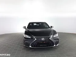 Culoarenegru Utilizat 2024 Lexus ES300H Executive Line Berlinǎ | 37.710 EUR