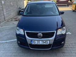 Culoarealbastru Utilizat 2009 VW Touran Monovolum | 4.000 EUR (Preț bun)
