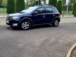 Culoarealbastru Utilizat 2013 Dacia Sandero Lauréate Hatchback | 3.500 EUR (Preț OK)