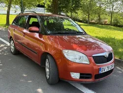 Portocaliu Utilizat 2009 Skoda Fabia Elegance Break | 2.299 EUR (Preț OK)