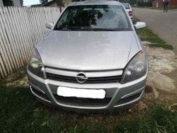 Utilizat 2006 Opel Astra Hatchback | 16.300 EUR