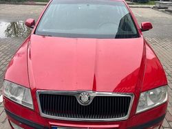 Culoarerosu Utilizat 2007 Skoda Octavia Ambiente | 2.900 EUR (Puțin scump)