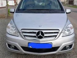 Utilizat 2010 Mercedes 200 Monovolum | 3.990 EUR