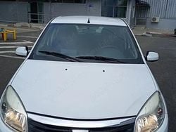 Utilizat 2008 Dacia Sandero Hatchback | 3.000 EUR (Preț OK)