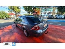 Gri Utilizat 2005 Ford Mondeo Berlinǎ | 2.499 EUR