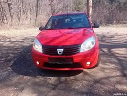 Rosu Utilizat 2009 Dacia Sandero Hatchback | 1.650 EUR (Preț OK)