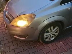 Argintiu Utilizat 2008 Opel Zafira Monovolum | 1.600 EUR (Preț bun)