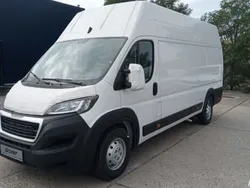 Alb Utilizat 2023 Peugeot Boxer Van | 27.950 EUR (Scump)