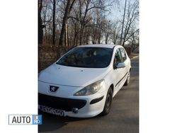 Alb Utilizat 2005 Peugeot 307 Hatchback | 2.200 EUR