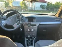 Utilizat 2006 Opel Astra Hatchback | 1.050 EUR (Preț bun)