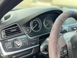 Negru Utilizat 2012 BMW 520 Comfort Edition Berlinǎ | 12.490 EUR (Preț OK)