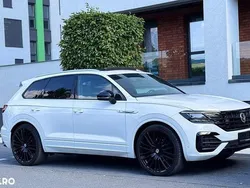 Alb Utilizat 2019 VW Touareg R-line SUV | 35.000 EUR (Preț bun)