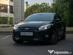 Negru Utilizat 2013 Ford Focus Titanium Hatchback | 7.600 EUR (Preț bun)
