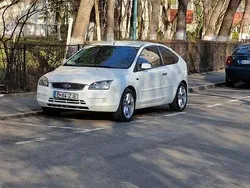 Alb Utilizat 2005 Ford Focus Ambiente Coupe | 1.350 EUR (Preț OK)